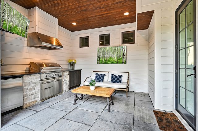 $3,200,000 | 4736 Grand Avenue, Western Springs, IL 60558