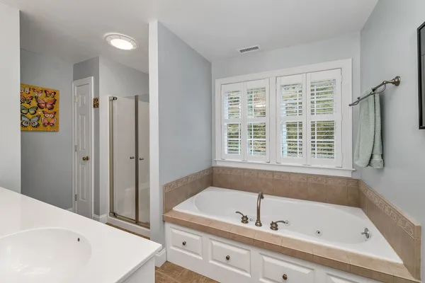 $1,249,900 | 3 Batchelder Lane, Hampton Falls, NH 03844