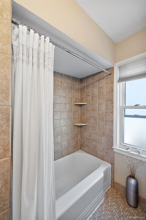 3328 Chester Road Royal Oak, MI 48073 - Photo 12 of 42