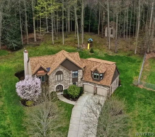 $659,900 | 10 Tiffany Lane, Elma, NY 14086