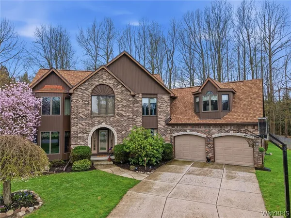 $659,900 | 10 Tiffany Lane, Elma, NY 14086