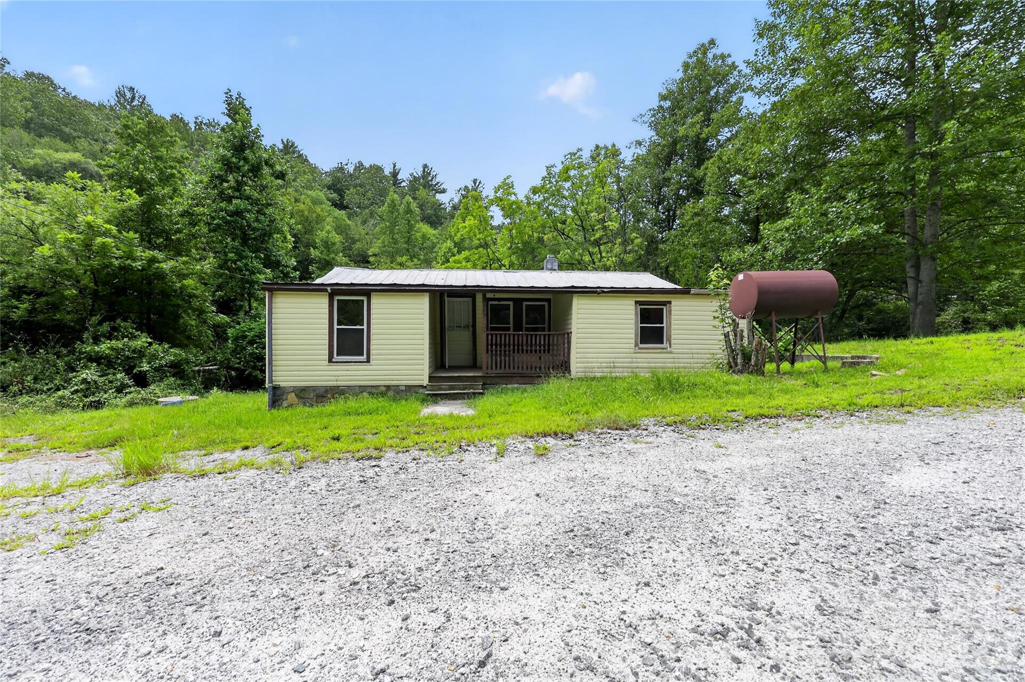 2797 H T Road Lenoir, NC 28645 - Photo 2 of 26 Gallery Image 2