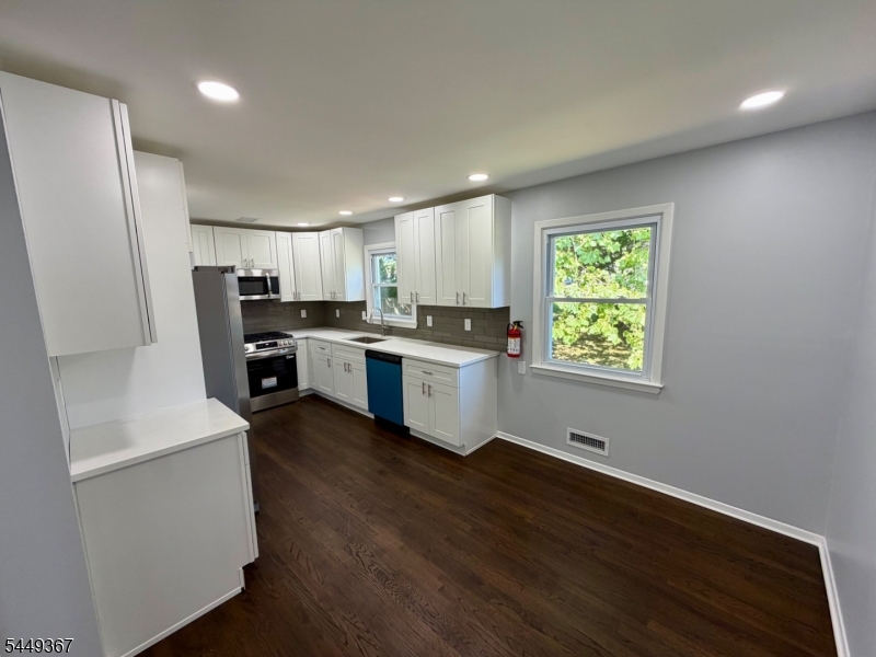 48 Valley View Road Hillside, NJ 07205 - Photo 10 of 44 Gallery Image 10
