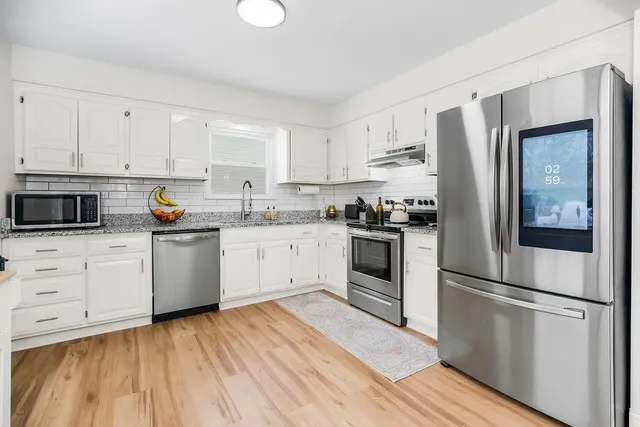 $350,000 | 12023 West 48th Street, Shawnee, KS 66216