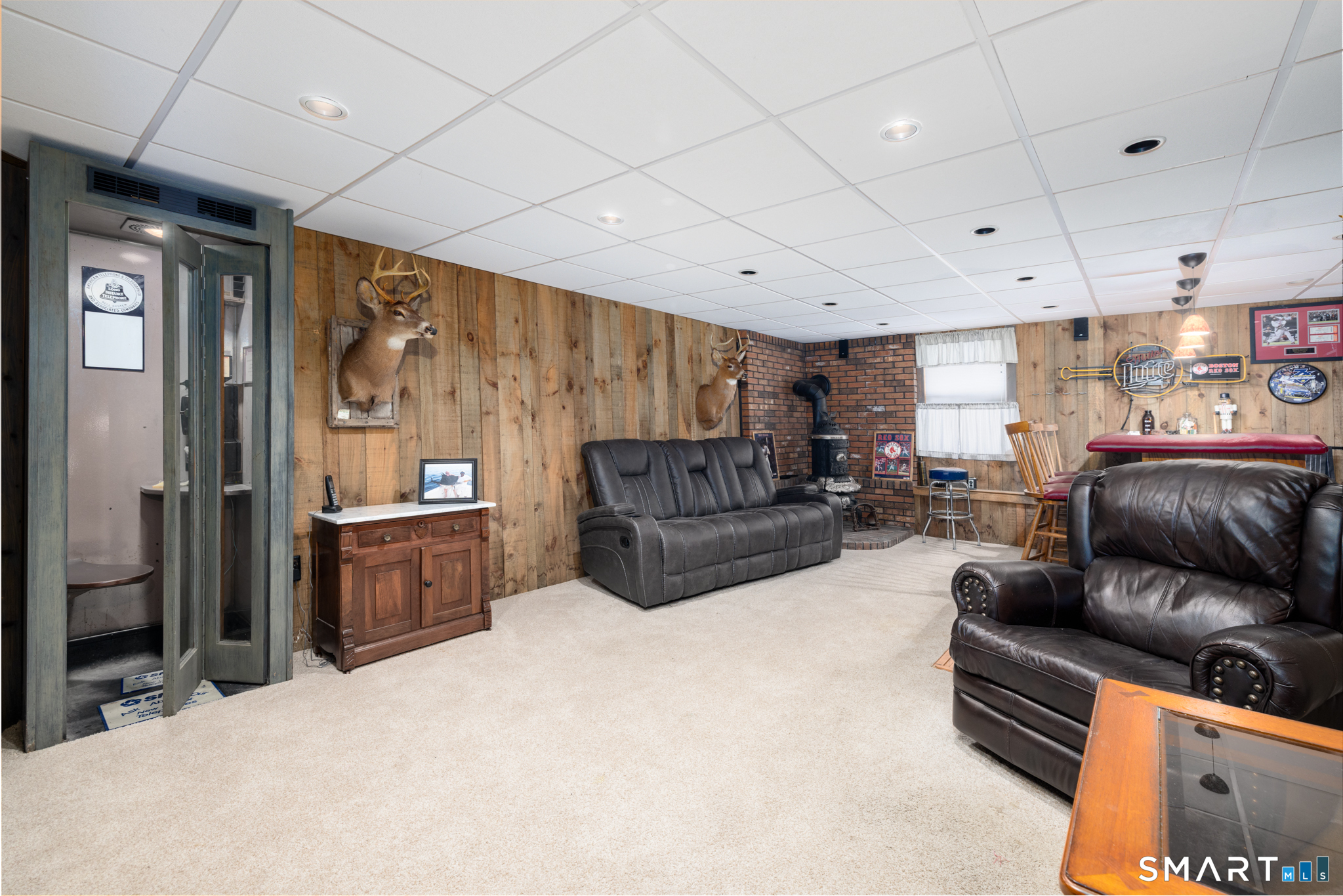 40 November Lane Southington, CT 06479 - Photo 1 of 1 a living room with furniture