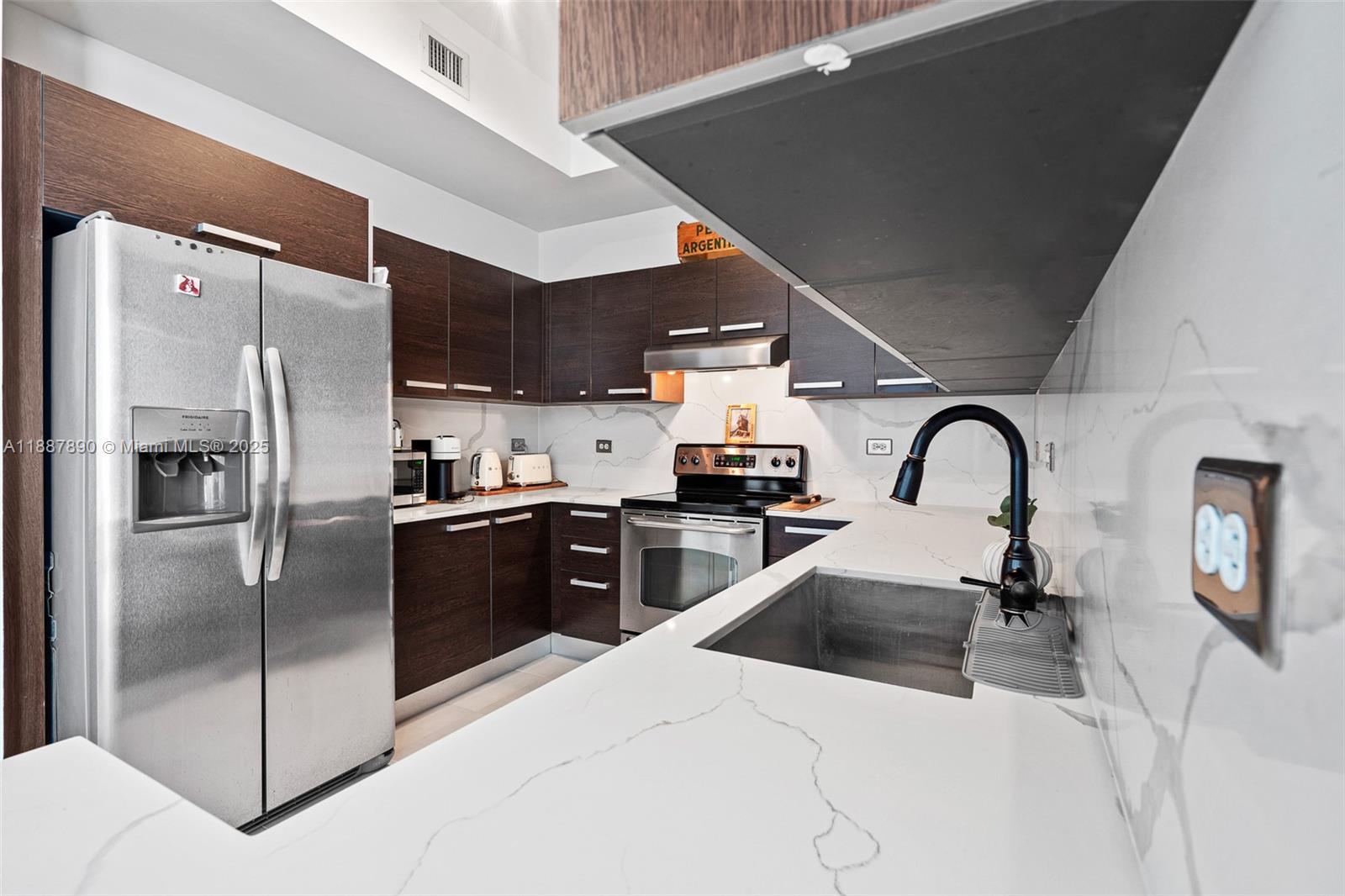 2525 Southwest 3rd Avenue, Unit 1111 Miami, FL 33129 - Photo 39 of 56