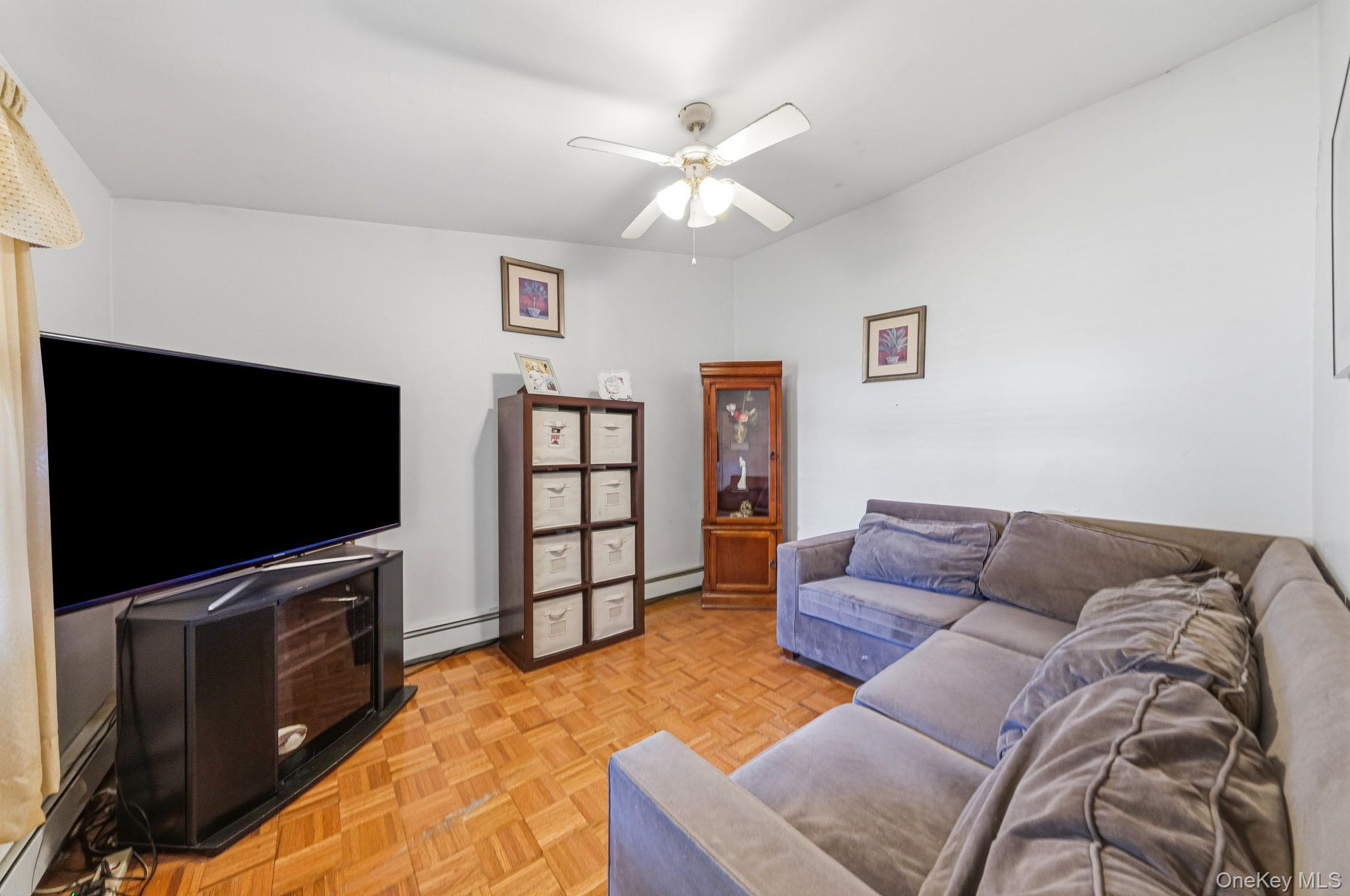 454 Hawkins Road Selden, NY 11784 - Photo 15 of 37