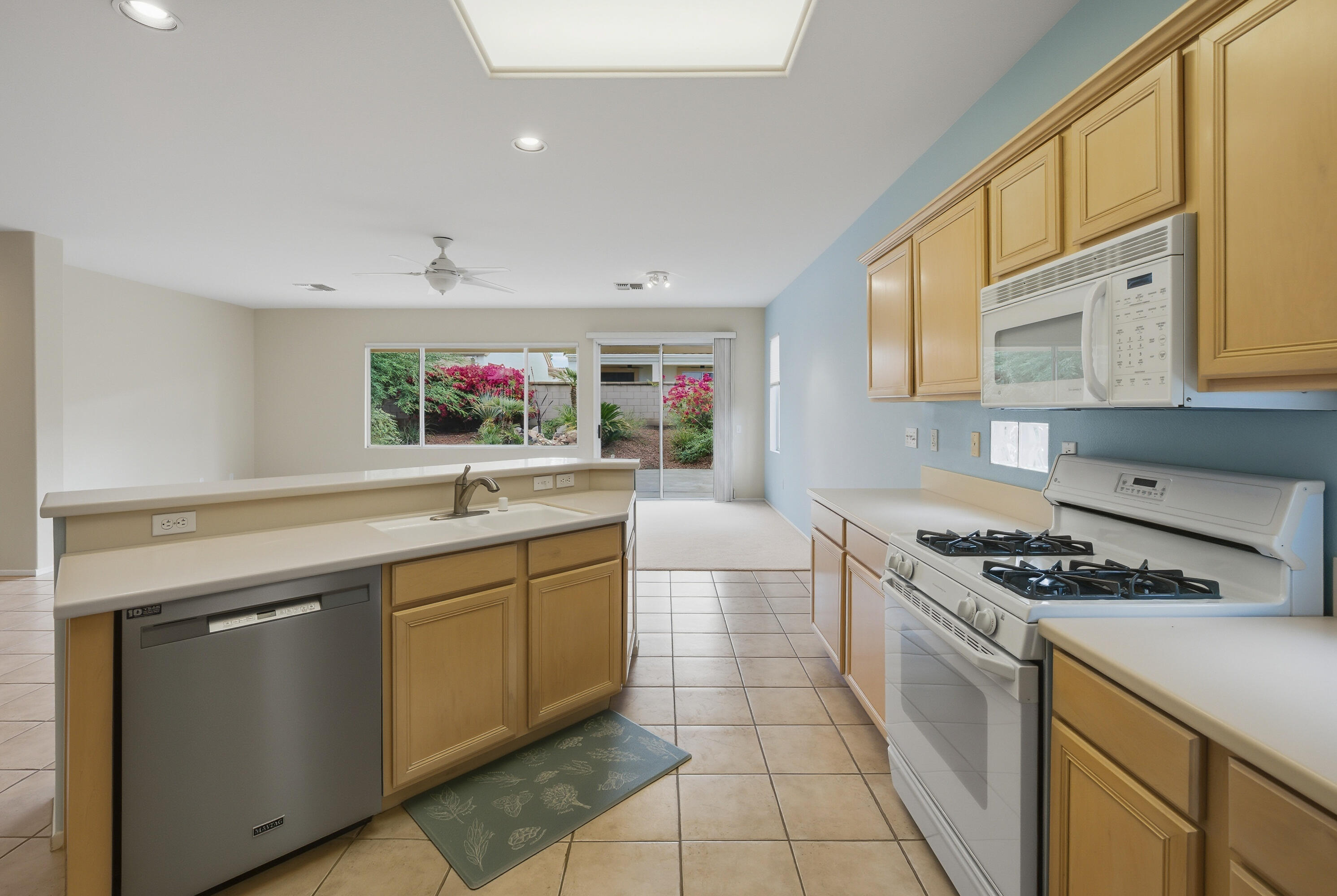 37410 Medjool Avenue Palm Desert, CA 92211 - Photo 16 of 32 Photo-9