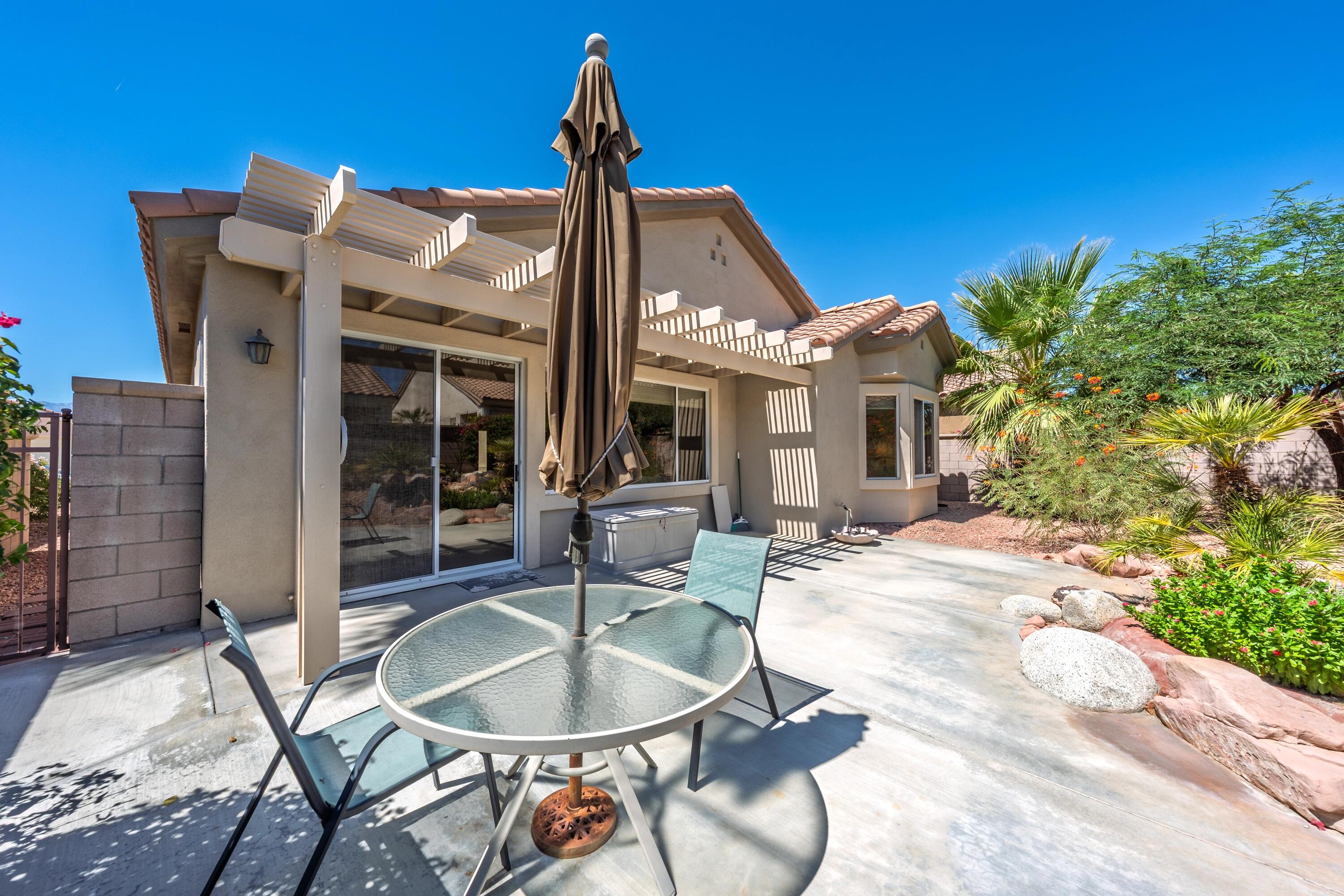 37410 Medjool Avenue Palm Desert, CA 92211 - Photo 4 of 32 Photo-7