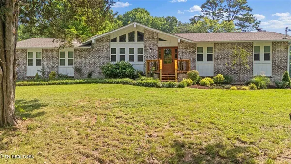 $599,900 | 8528 Heiskell Road, Powell, TN 37849