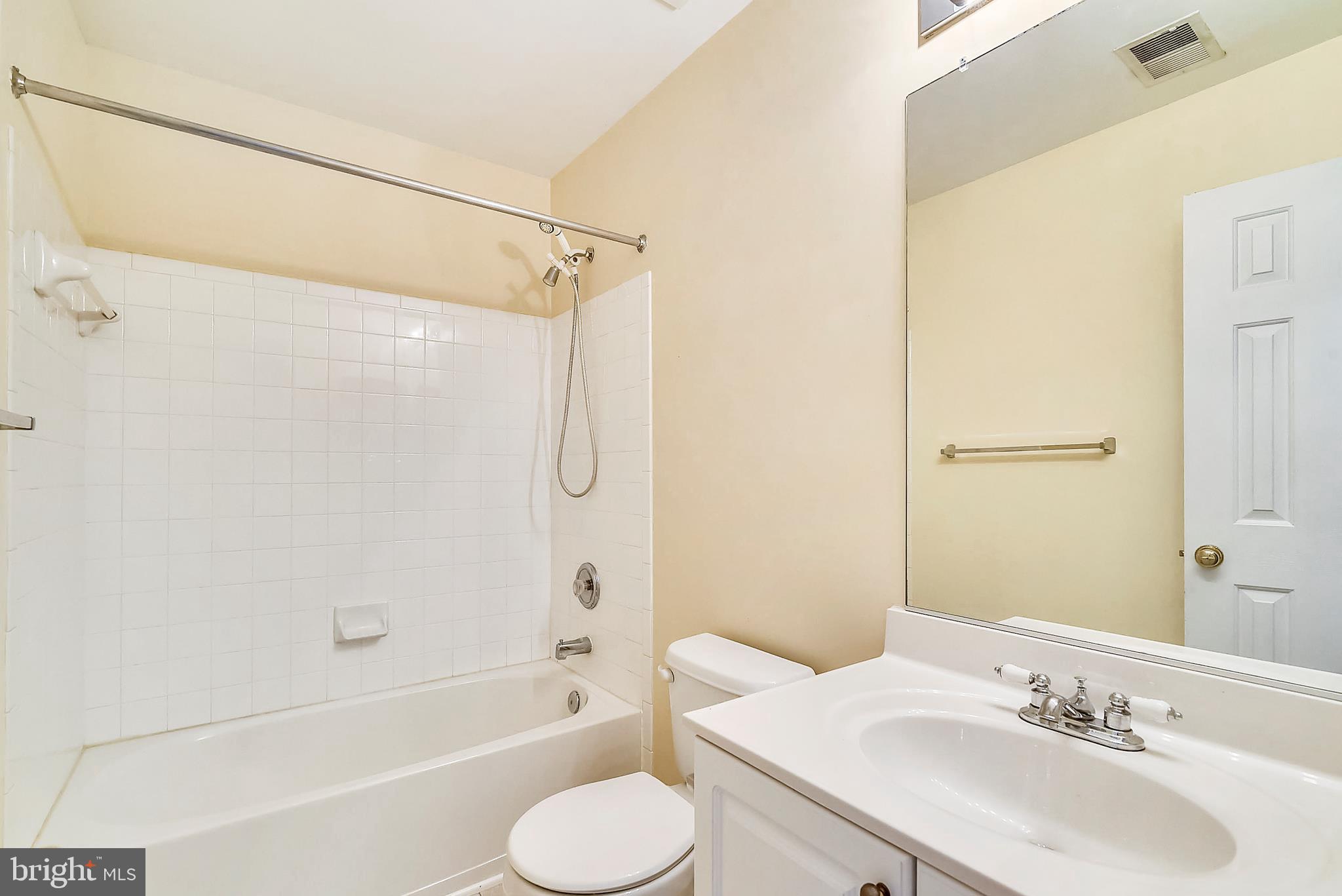190 Tilden Way Edgewater, MD 21037 - Photo 16 of 27 Hall Bath