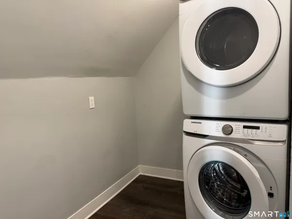 $1,800 | 7 Burritt Avenue, Stratford, CT 06615