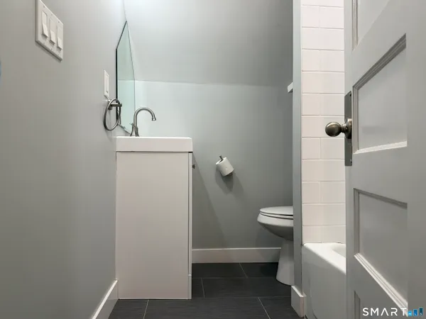 $1,800 | 7 Burritt Avenue, Stratford, CT 06615