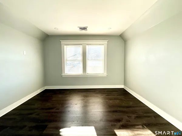 $1,800 | 7 Burritt Avenue, Stratford, CT 06615