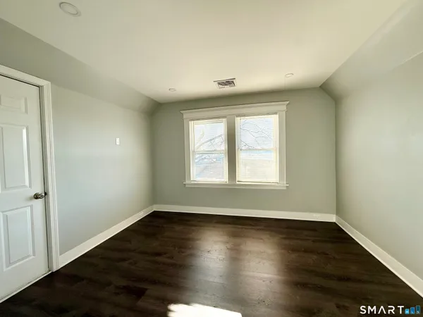 $1,800 | 7 Burritt Avenue, Stratford, CT 06615