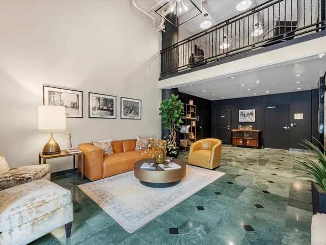 $336,500 | 1120 Texas Street, Unit 4B, Houston, TX 77002