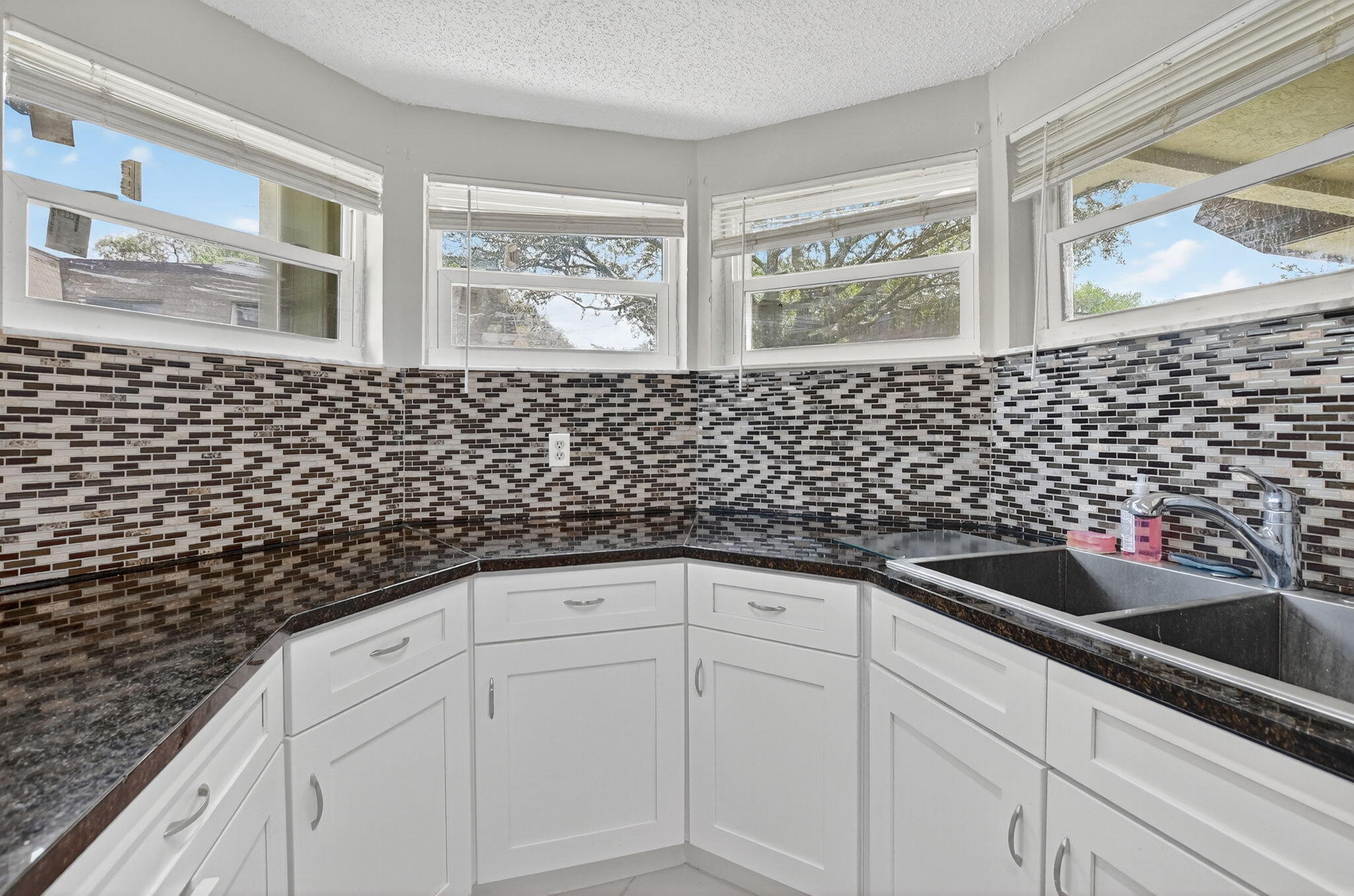 9375 Southwest 61st Way, Unit A12 Boca Raton, FL 33428 - Photo 5 of 44 11-web-or-mls-DSC_1781