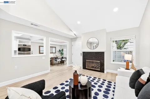 $1,028,000 | 7361 Stonedale Drive, Pleasanton, CA 94588