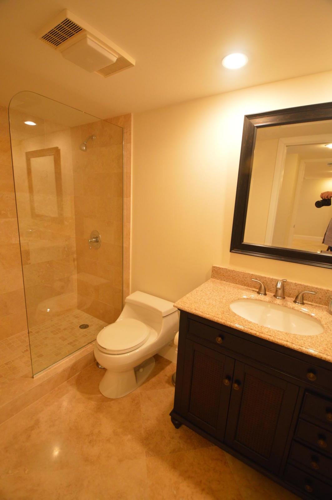 4101 North Ocean Boulevard, Unit D902 Boca Raton, FL 33431 - Photo 27 of 28 Guest Bath
