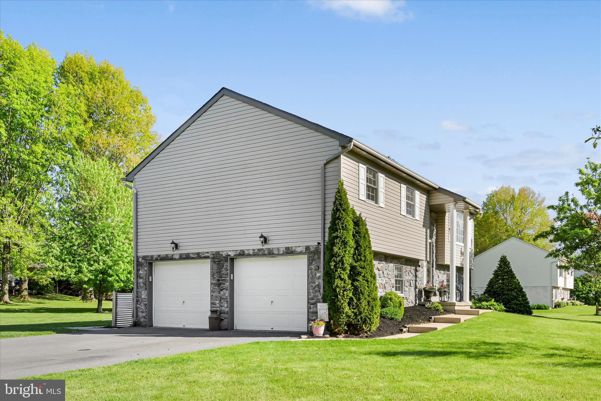 302 Grant Road Reinholds, PA 17569 - Photo 5 of 38 Exterior Front