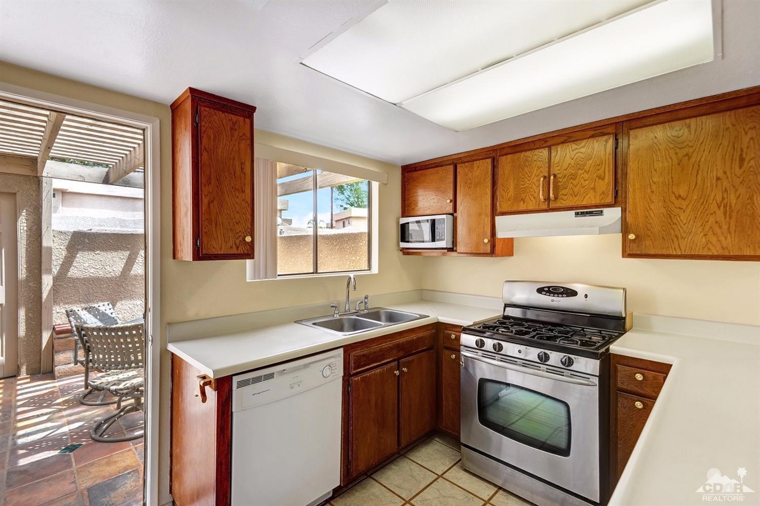 69611 Heather Way Rancho Mirage, CA 92270 - Photo 3 of 17 Additional Photo