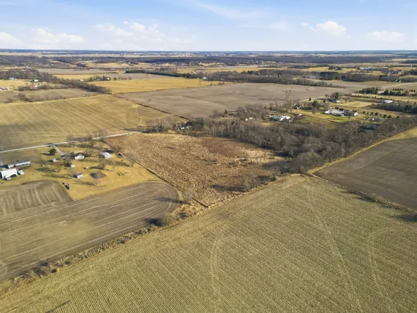 $250,000 | 31506 South State Line Road, Beecher, IL 60401