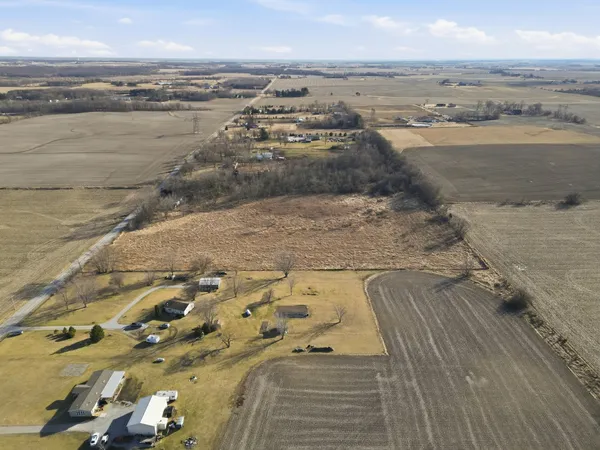 $250,000 | 31506 South State Line Road, Beecher, IL 60401
