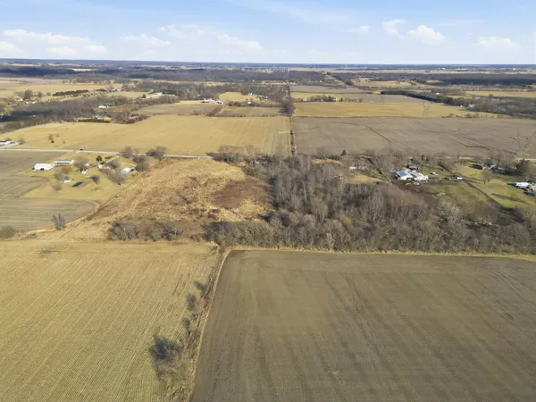 $250,000 | 31506 South State Line Road, Beecher, IL 60401