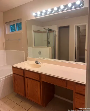 $2,100 | 11410 Fair Hollow Drive, San Antonio, TX 78249