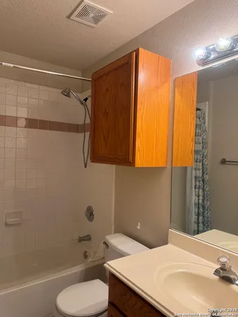 $2,100 | 11410 Fair Hollow Drive, San Antonio, TX 78249