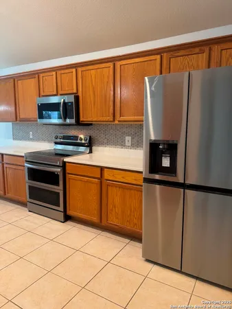 $2,100 | 11410 Fair Hollow Drive, San Antonio, TX 78249