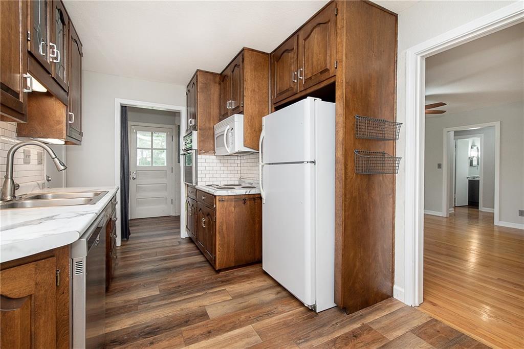 3328 Manor Road Anderson, IN 46011 - Photo 10 of 29 Gallery Image 10