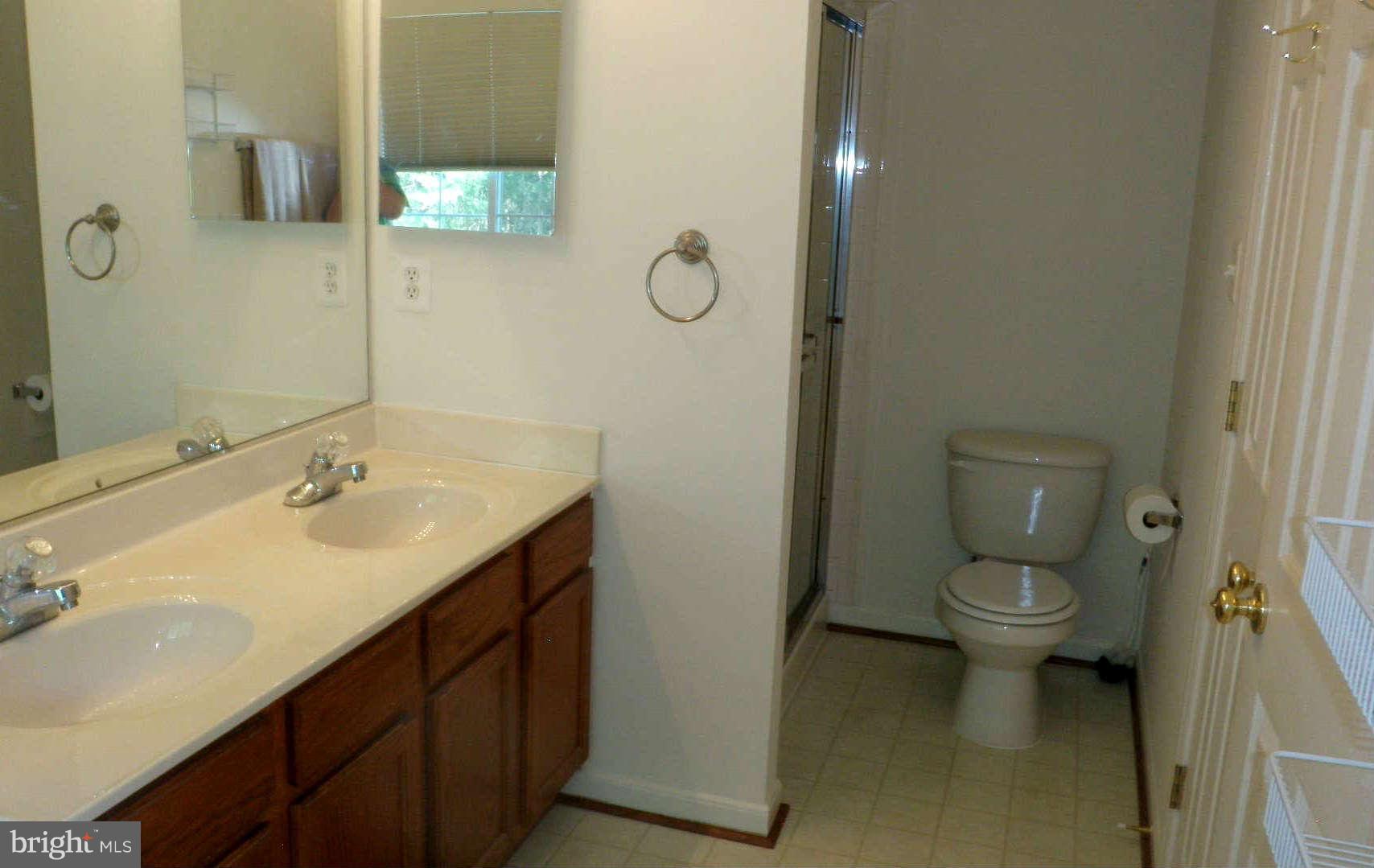 8231 Ramseur Place Manassas, VA 20109 - Photo 12 of 19 Double Vanity