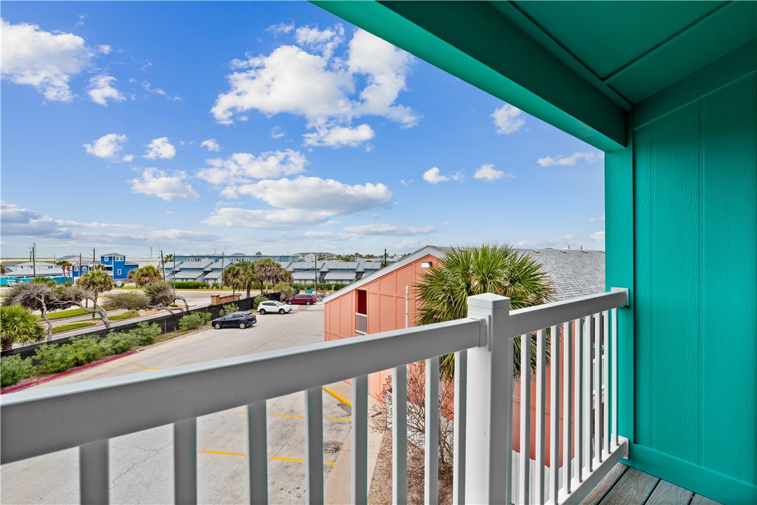 800 Beach Access Road, Unit 203 Port Aransas, TX 78373 - Photo 22 of 38