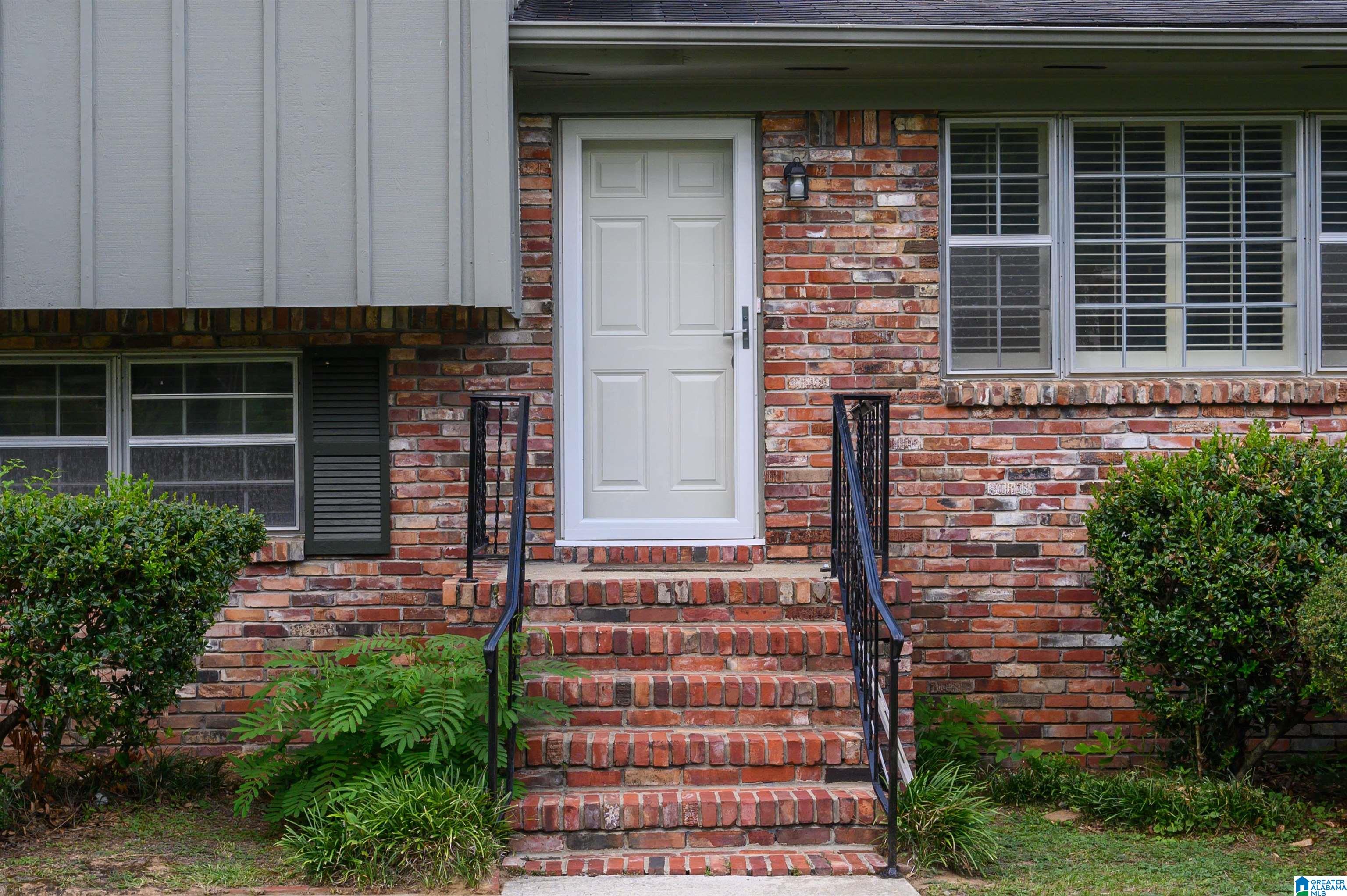 3437 Loch Ridge Drive Birmingham, AL 35216 - Photo 4 of 48