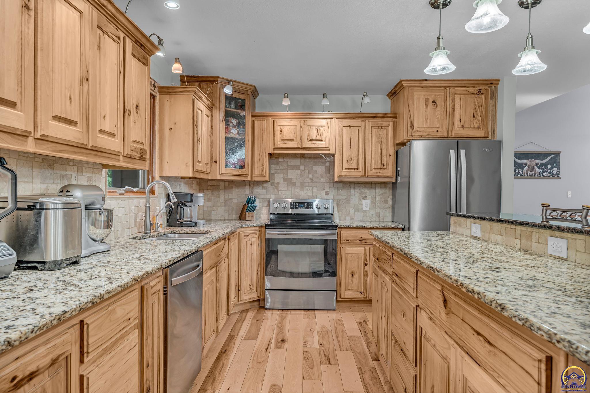 8425 Northeast Marple Road Topeka, KS 66617 - Photo 19 of 46