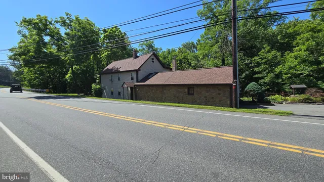 $375,000 | 770 Gravel Pike, Palm, PA 18070