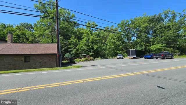 $375,000 | 770 Gravel Pike, Palm, PA 18070