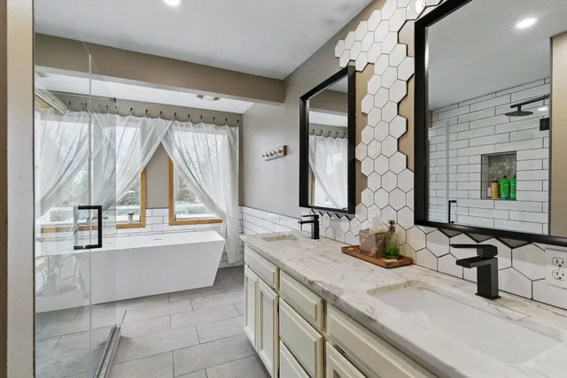 $699,000 | 105 Sprague Street, Rockford, WA 99030