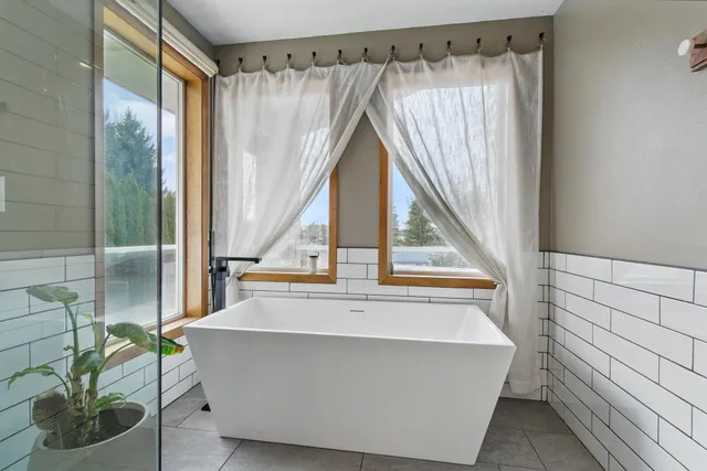 $699,000 | 105 Sprague Street, Rockford, WA 99030