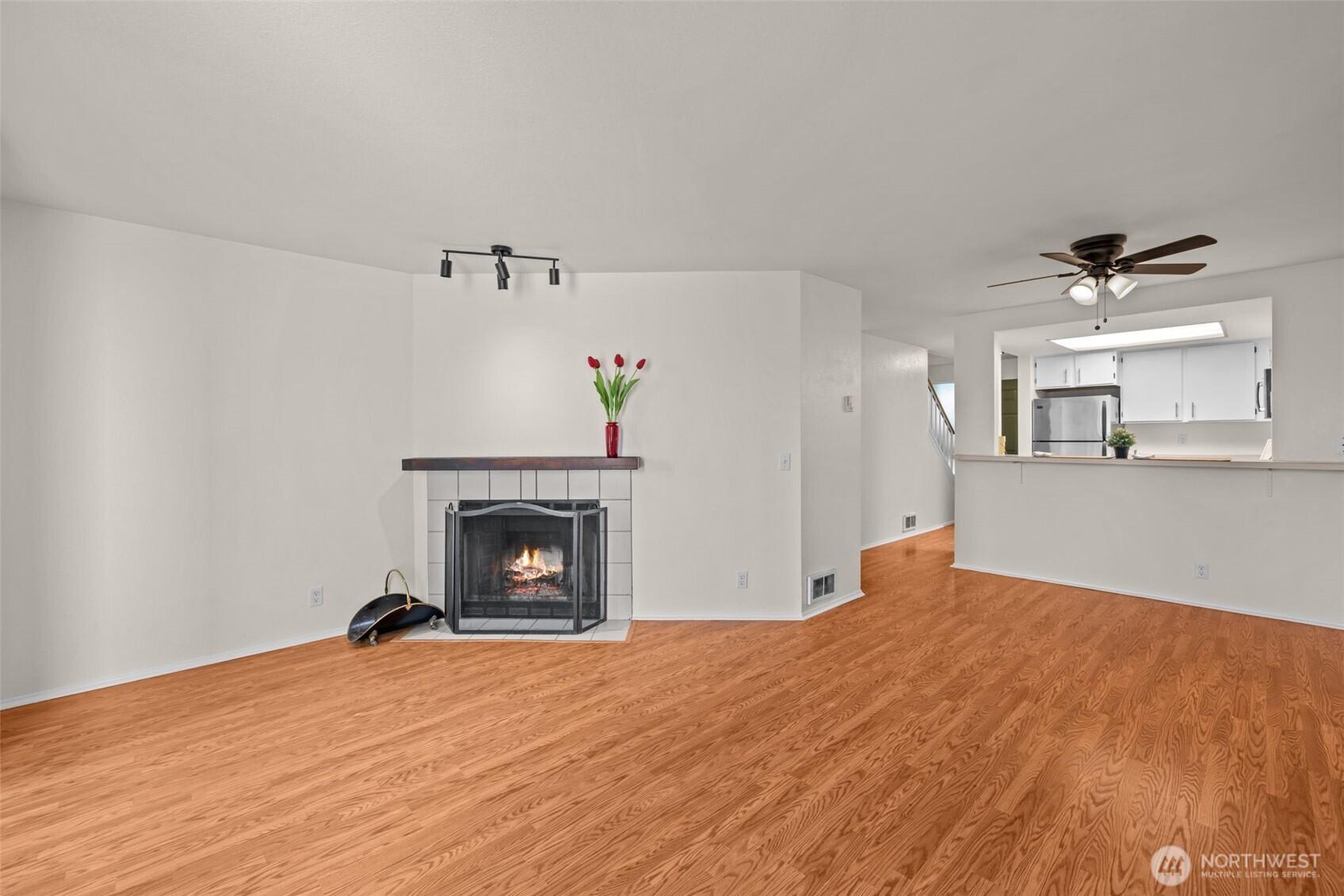 8512 242nd Street Southwest, Unit 3 Edmonds, WA 98026 - Photo 10 of 32