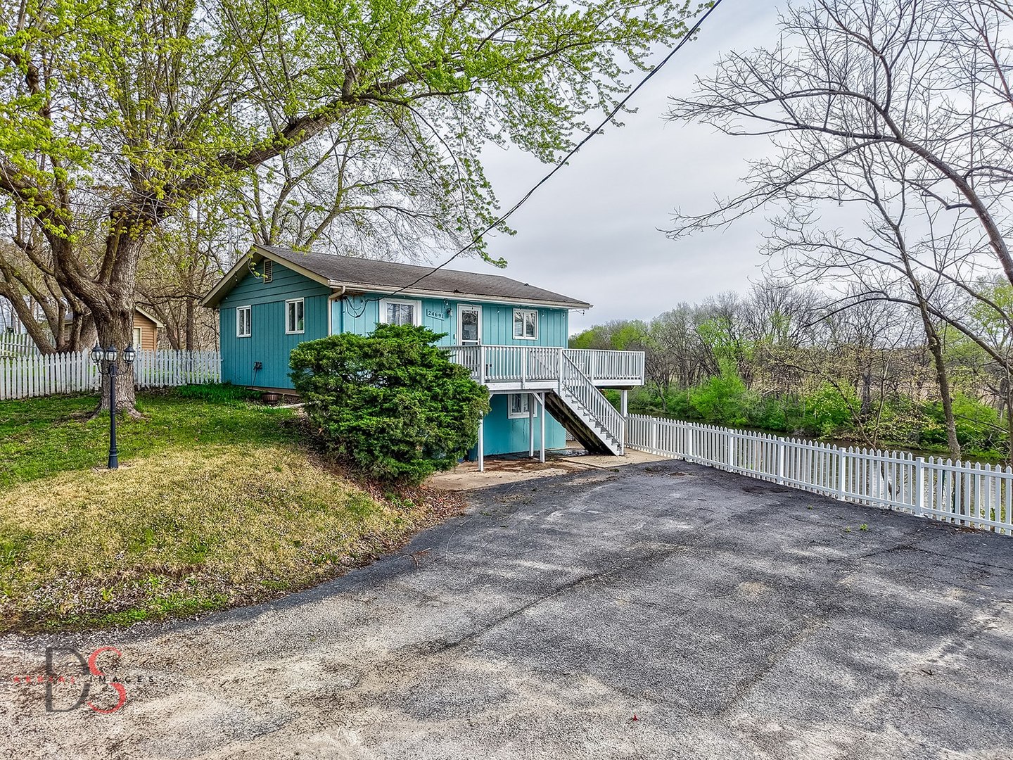 2469 North 41st Road Sheridan, IL 60551 - Photo 3 of 27