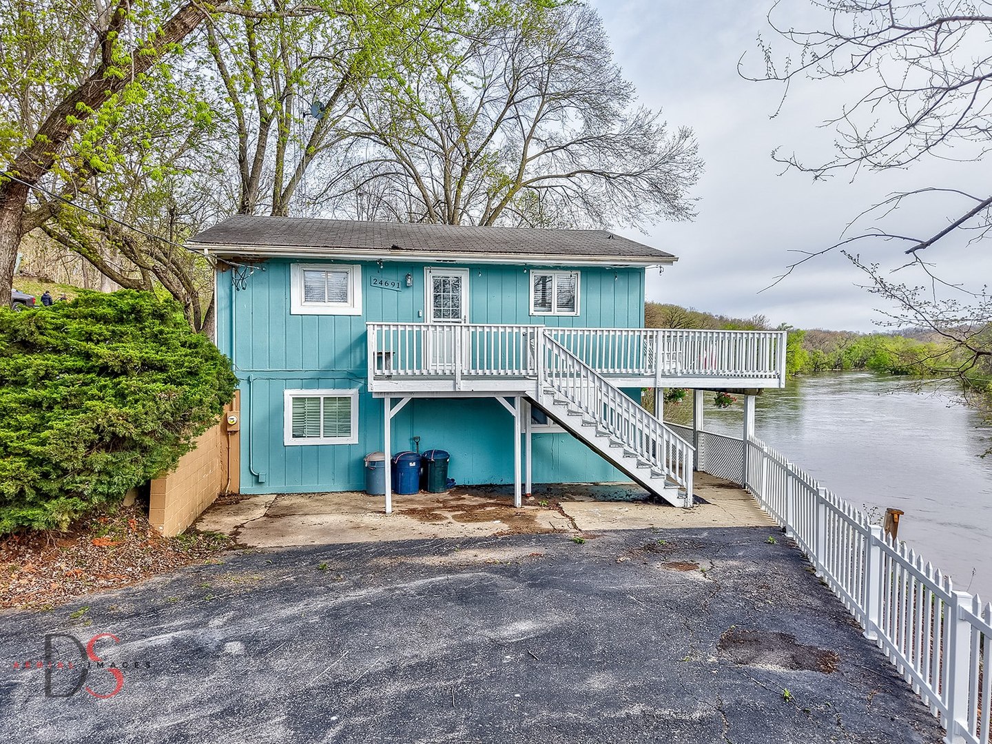 2469 North 41st Road Sheridan, IL 60551 - Photo 4 of 27