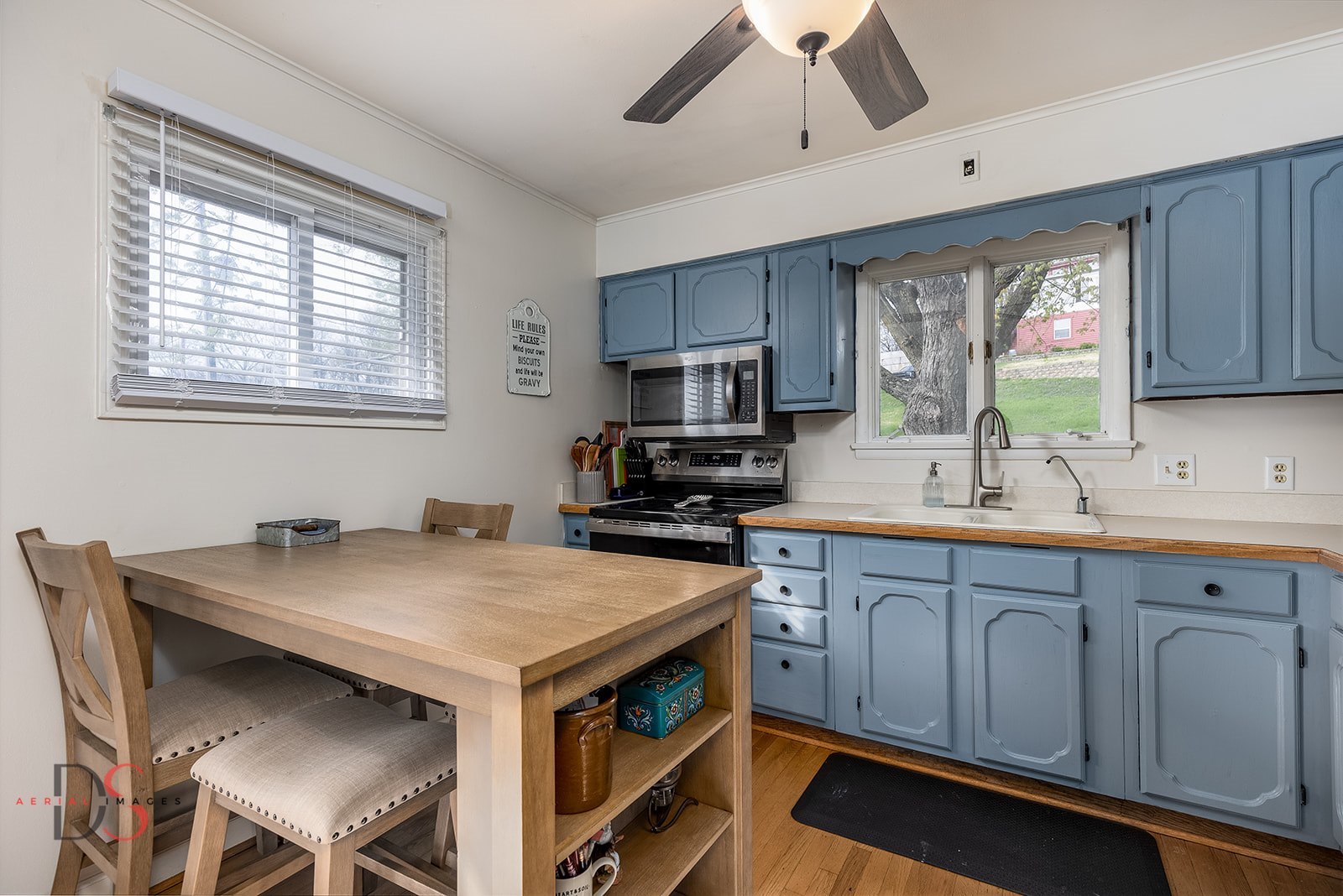 2469 North 41st Road Sheridan, IL 60551 - Photo 9 of 27