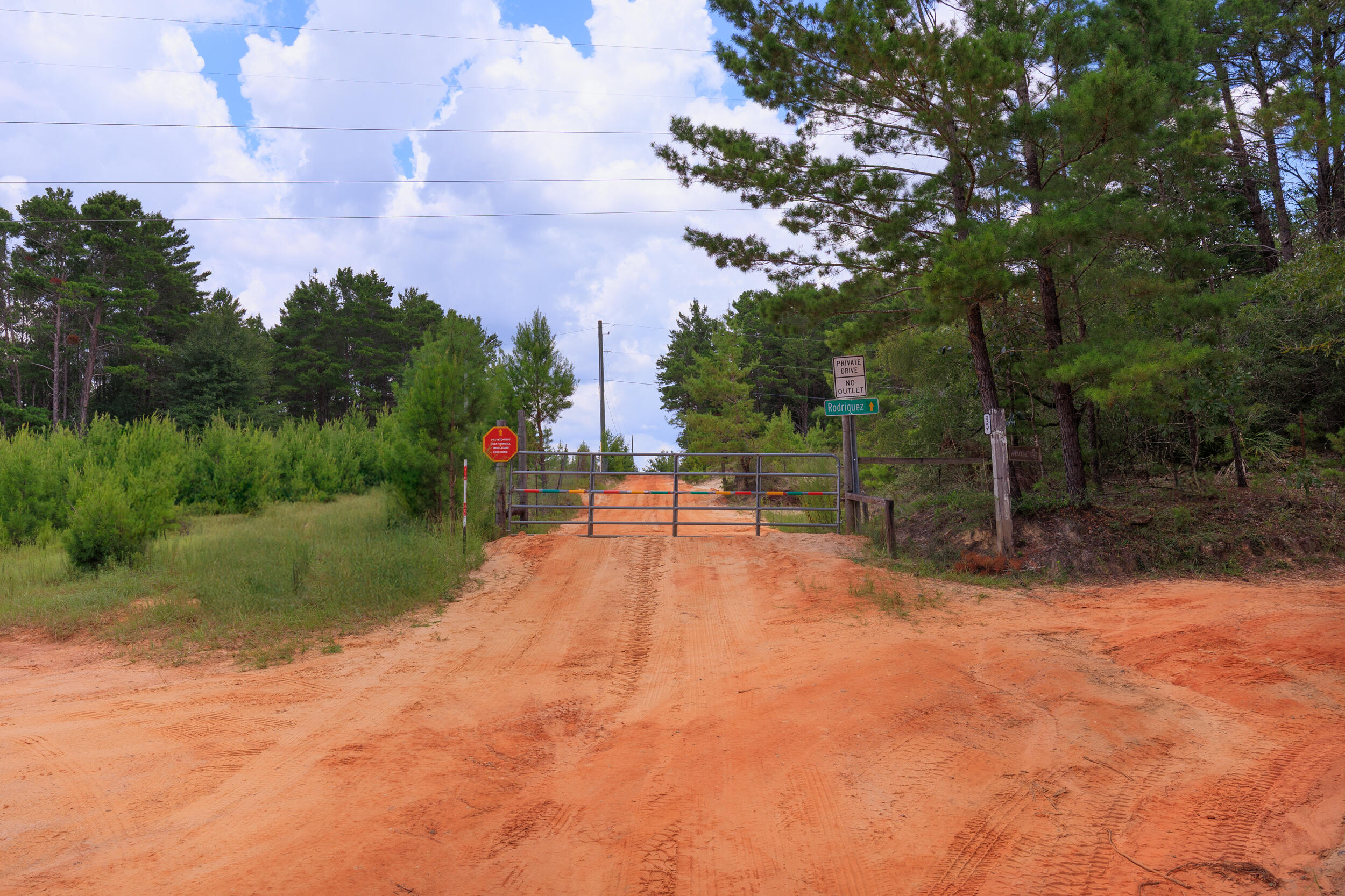 5337 Carousel Lane Crestview, FL 32539 - Photo 2 of 33 5337 Carousel Ln Crestview 1