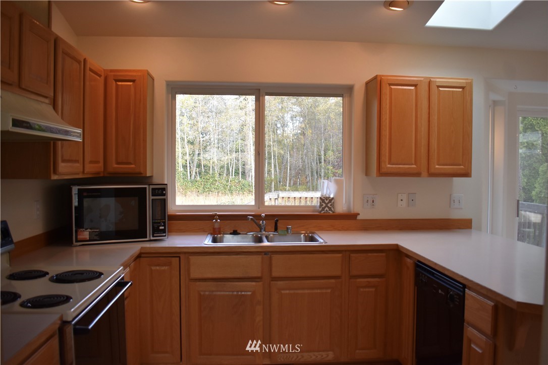1364 Roma Road Bellingham, WA 98226 - Photo 5 of 22