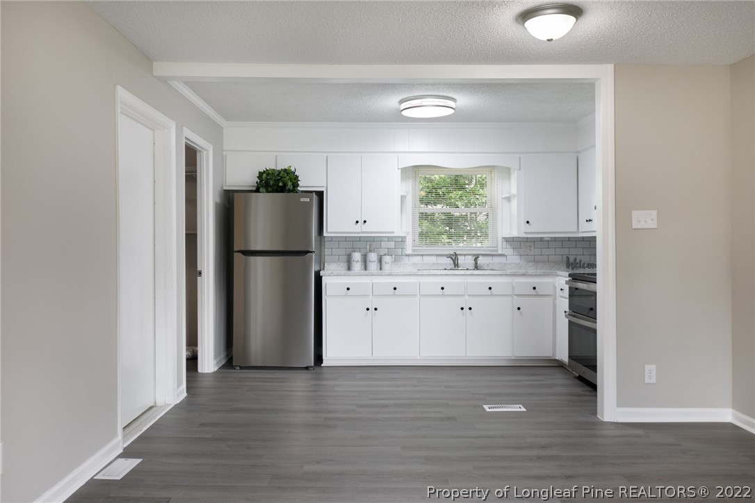 269 Mt Olive Road Elizabethtown, NC 28337 - Photo 5 of 19 Gallery Image 5