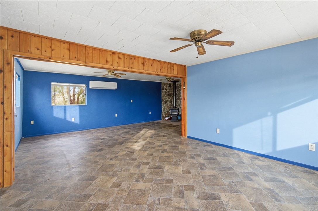 781 South Hano Road Golden Valley, AZ 86413 - Photo 16 of 25 Living Room