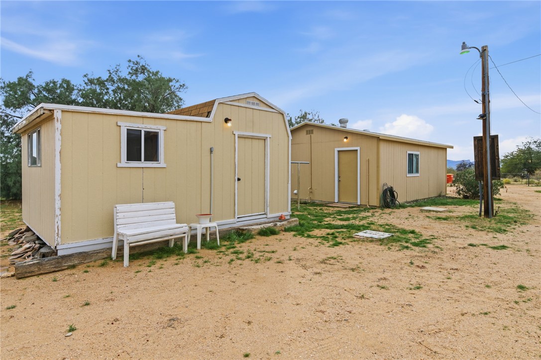 781 South Hano Road Golden Valley, AZ 86413 - Photo 6 of 25 Out Buildings