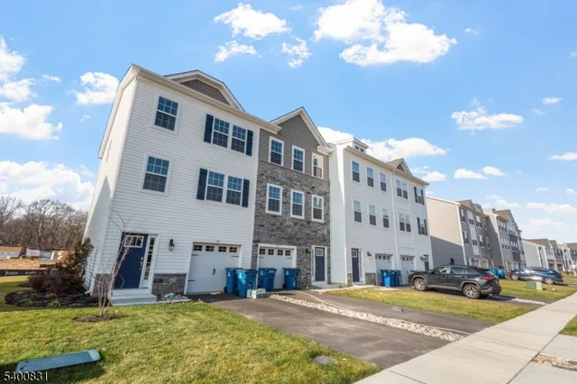$3,300 | 175 Mantoloking Drive, Jackson, NJ 08527